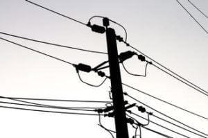 Privatización, capitalismo del desastre y la red de transmisión de electricidad