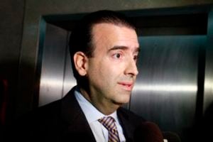 Puertorriqueños en la Junta de Control Fiscal Imperial: Extraños en su país