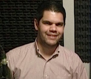 “El gobierno no debe tomar acciones de inversión faraónicas en infraestructuras que resulten en los llamados “elefantes blancos”, que fue lo que sucedió a finales de los años 90”