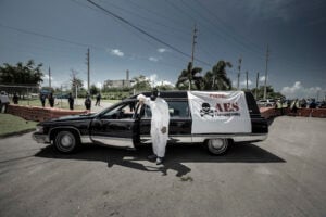 Rechazan rescate a carbonera AES