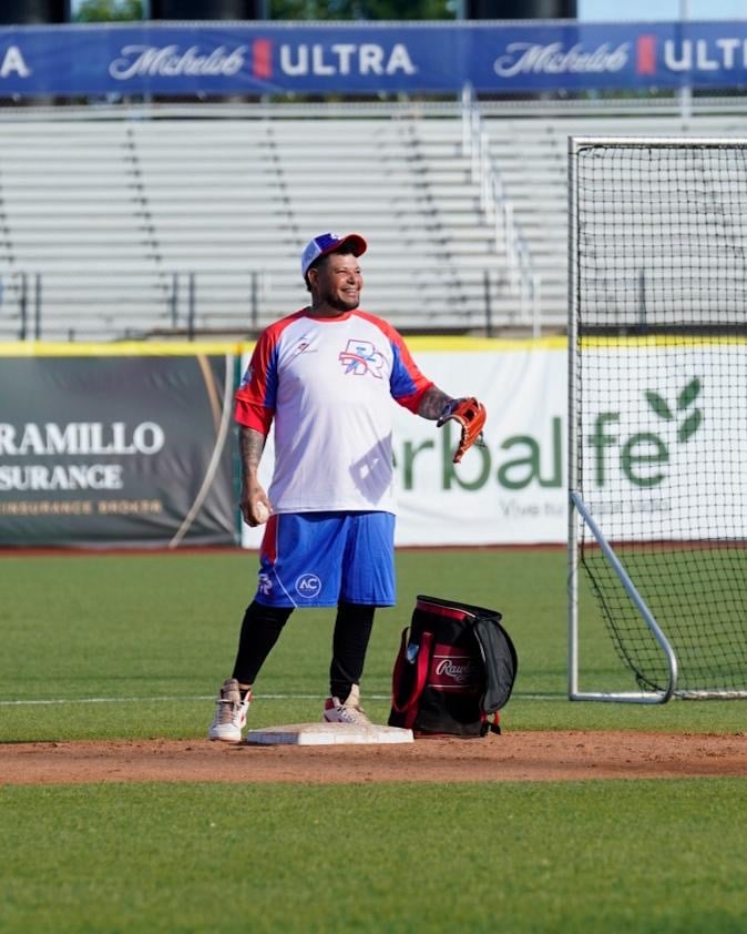 Yadier Molina practica de equipo de PR