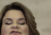 Gobernadora aprueba ley que limita acceso a información pública