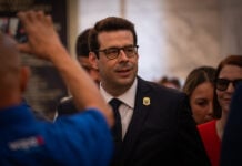 Múltiples banderas rojas en la vista de Francisco Domench