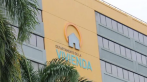 Residentes de Vivienda Pública exigen al gobierno se pronuncie sobre medidas de HUD