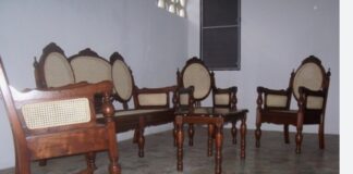 Los muebles de la sala de Raymundo Díaz Pacheco